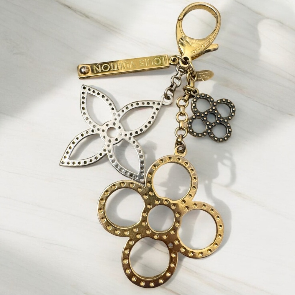 LOUIS VUITTON Metal Tapag Bag Charm/ Keychain, Full Inclusion - Picture 7 of 7